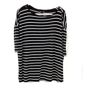 H&M MAMA Maternity wide cut shirt size XS